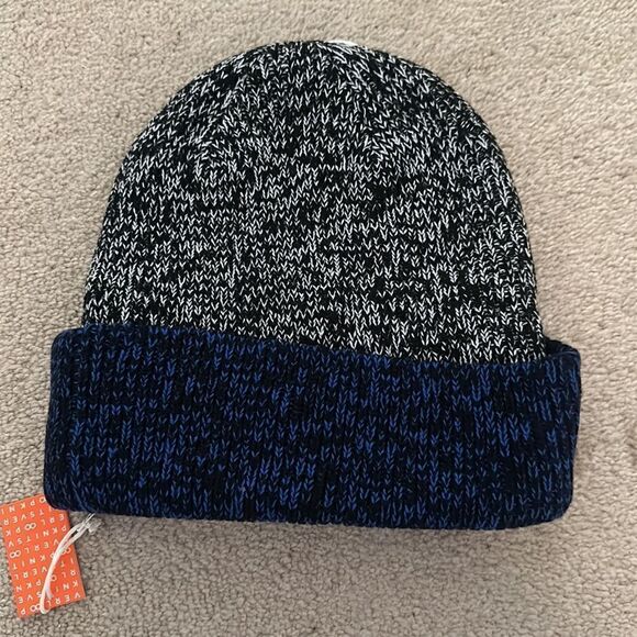 NWT Verloop Knit hat OS main image 2